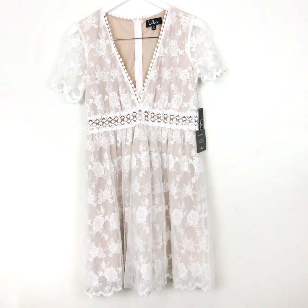 NEW Lulus Magical Love Lace Dress